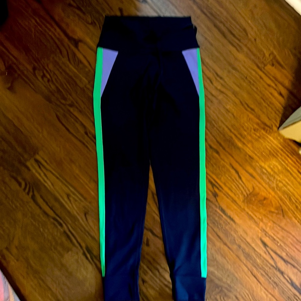 Aerie leggings with accent stripes